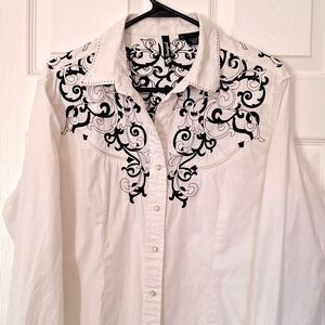 Ladies RU Cowgirl XL Western Rodeo Shirt. Embroidered, snap front.